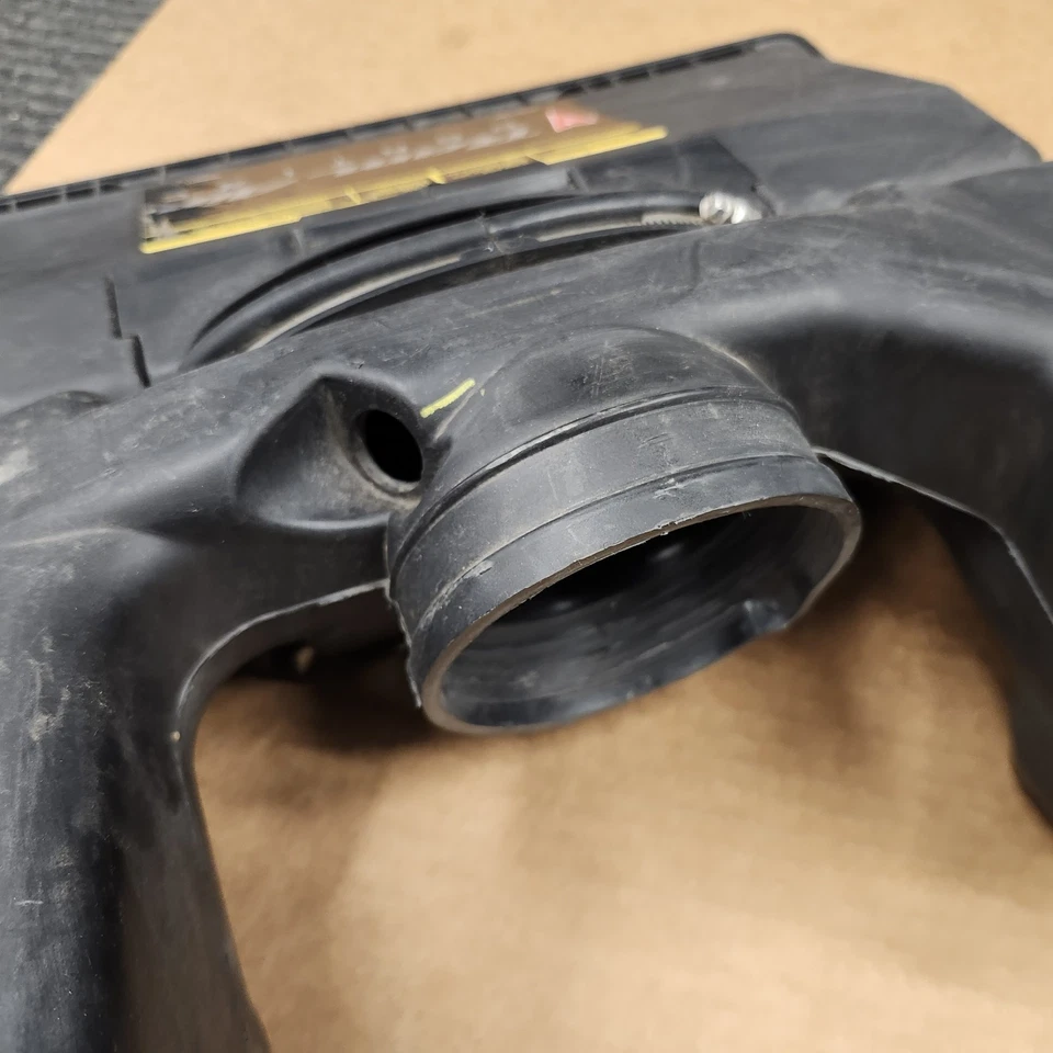 98-02 Camaro Pontiac Firebird Purificador de Aire Cubierta Carcasa Entrada de Conducto BUENO Usado Foto 3 de 4