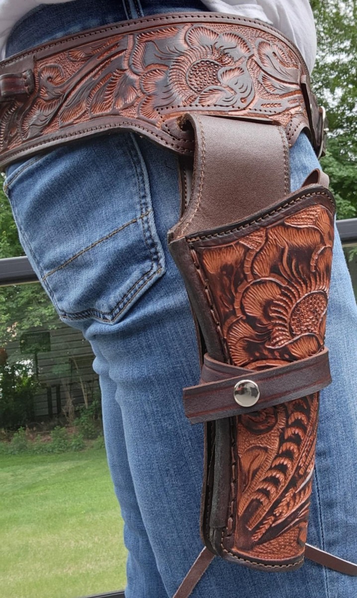 Tooled Leather Western Gun Belt HOLSTER RIG - 44/45 cal. - Great