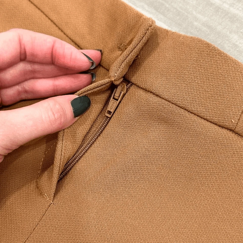 Calça de lã capri Dolce & Gabbana cintura média algemada cortada em camelo bronzeado tamanho 40 - Imagem 4 de 4