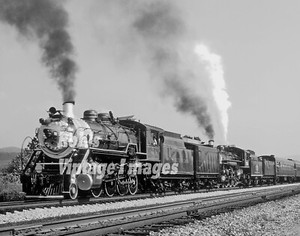 Southern Railway Photo 2-8-0  722 Railroad Steam locomotive BW 8.5x11