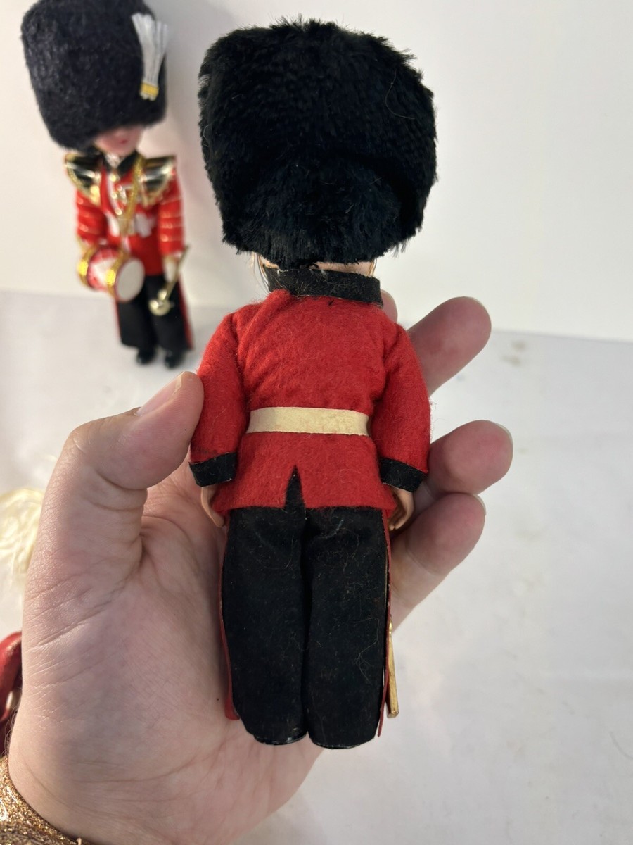 Poupée Souvenir Anglaise - Costume De Horse Guard - Vintage