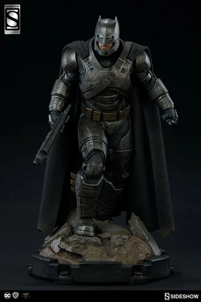Boneco Armored Batman - Batman v Superman Dawn of Justice formato premium novo na caixa - Imagem 2 de 4