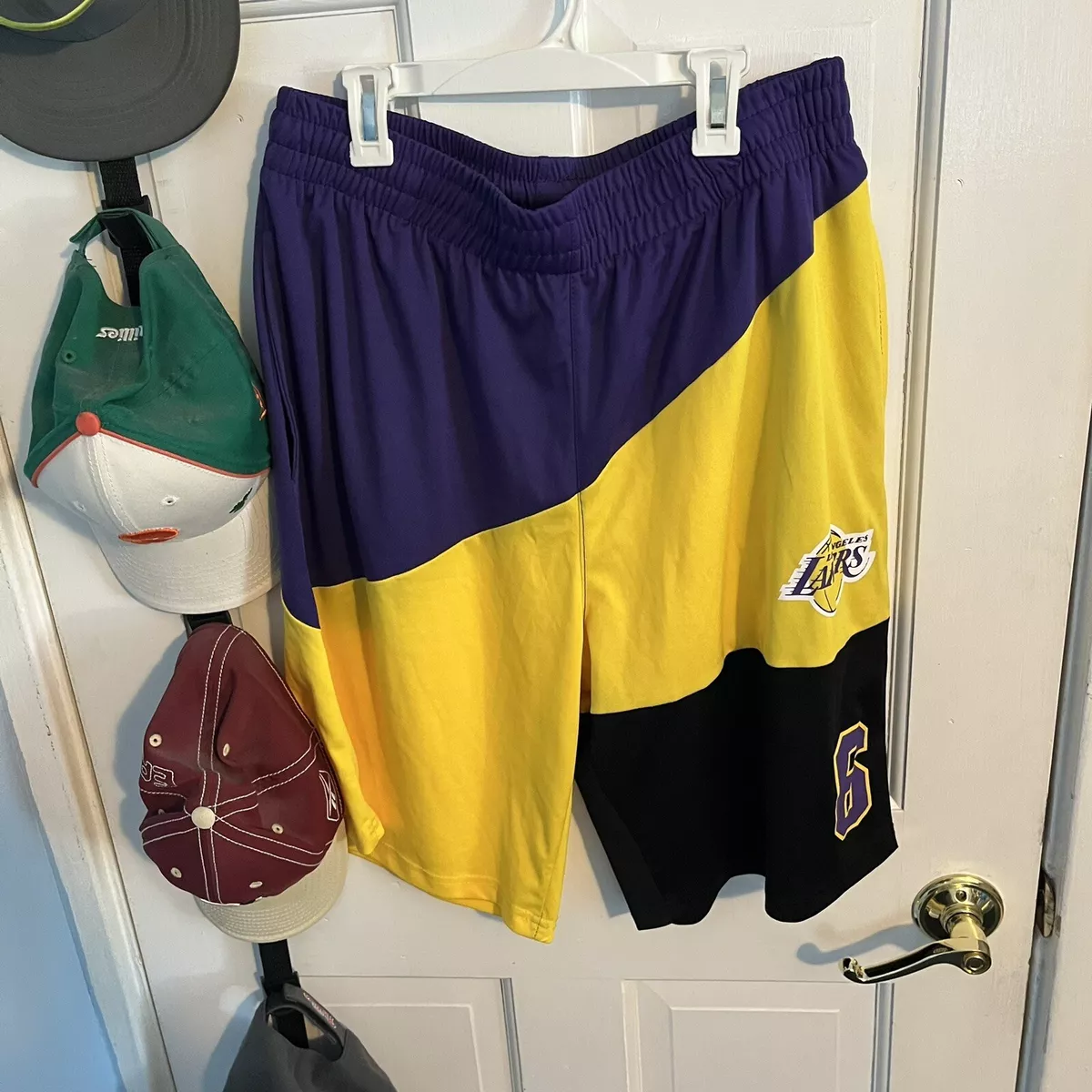 Lebron James 6 NBA Basketball Shorts Men Size L Los Angeles Lakers Yellow