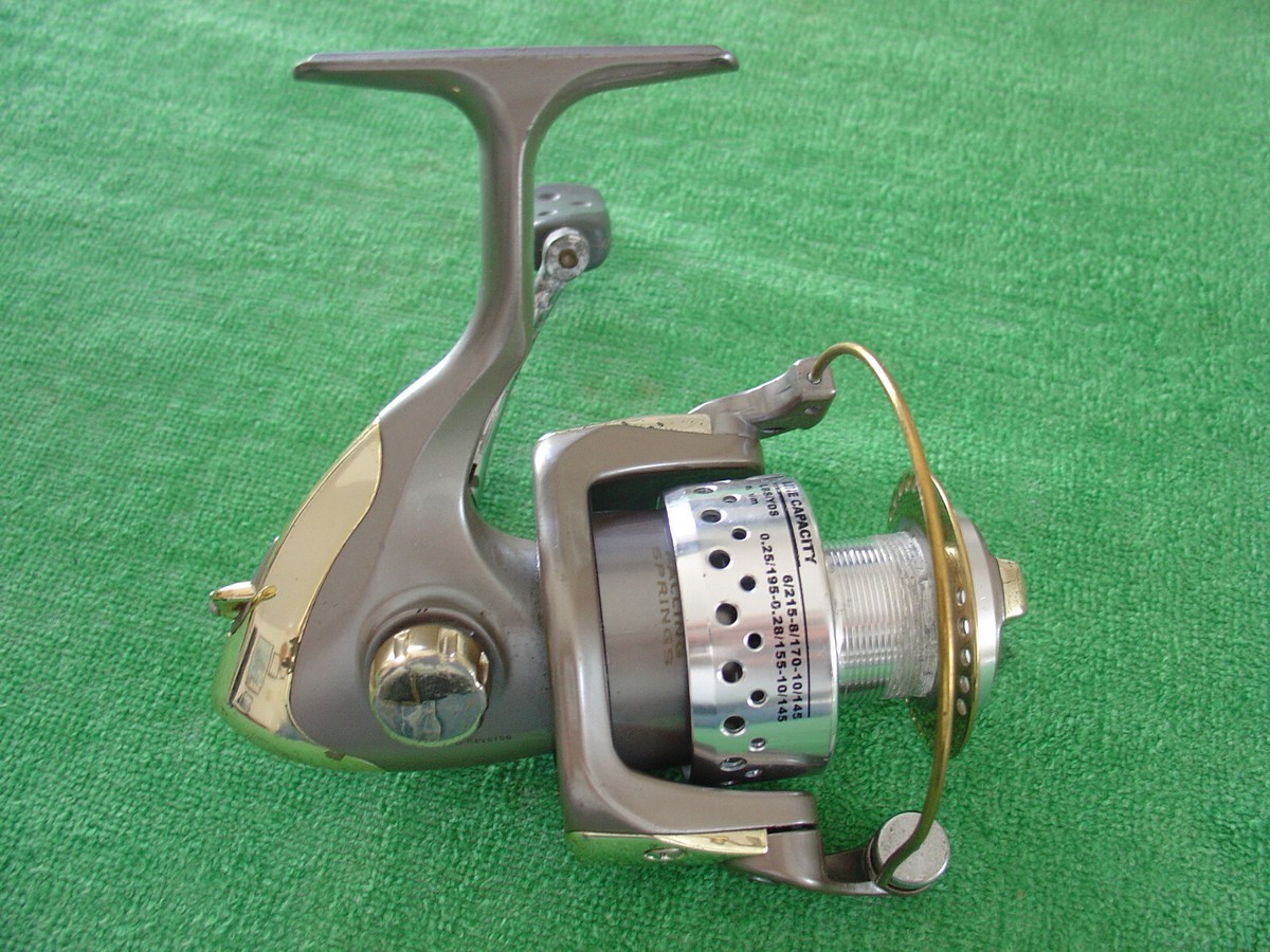 VINTAGE AURORA nXt FALLING SPRINGS SPINNING REEL FISHING VINTAGE AURORA nXt FALLING SPRINGS SPINNING REEL FISHING