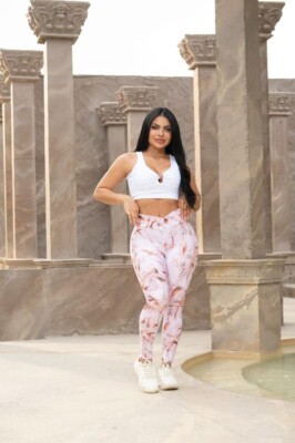 2-Piece Colombian Activewear Set   Scrunch Butt High-Waisted Leggings & Crop Top