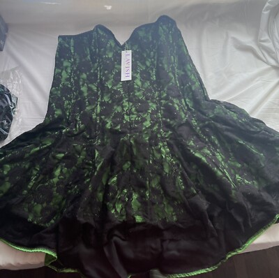 Green Lace Witch Costume. Includes Corseted Dress, Hat, & Gloves. Size 5XL