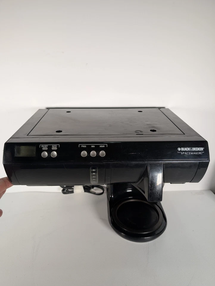 Black & Decker Espaciadora Bajo Gabinete 12 Tazas Cafetera SDC740B - Con Jarra Foto 2 de 4