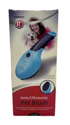  Ionic/Ultrasonic Radio Shack Pet Brush, helps neutralize Odors, battery  HTF  