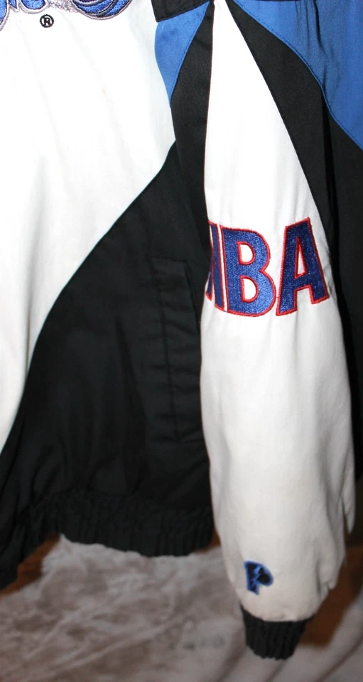 Vintage Pro Player Orlando Magic NBA Puffer Jacket White Blue Embroidered Mens L - Image 4 of 4