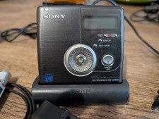 Sony MZNH900 Hi-MD Walkman Portable Recorder - Black (MZ-NH900/BM)