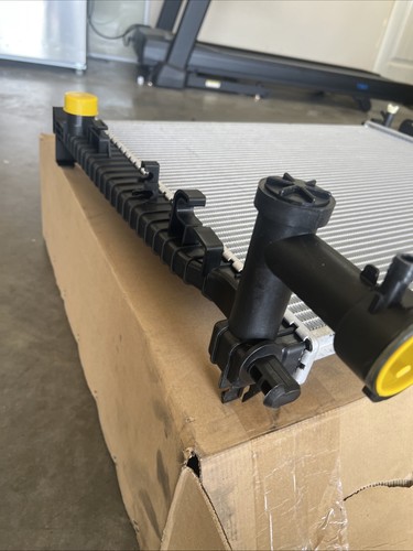 2015 Jeep Grand Cherokee 3.6L V6 Radiator New - Picture 4 of 13
