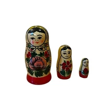 Mini Matryoshka Russian Nesting Doll 3 Pcs 2.75” Stacking Floral Roses VTG