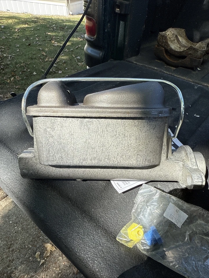 Brake Master Cylinder Cardone 10-2556 Reman - Imagem 3 de 4