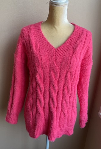 Lucky Brand Snagging Pink Fuzzy Eyelash 