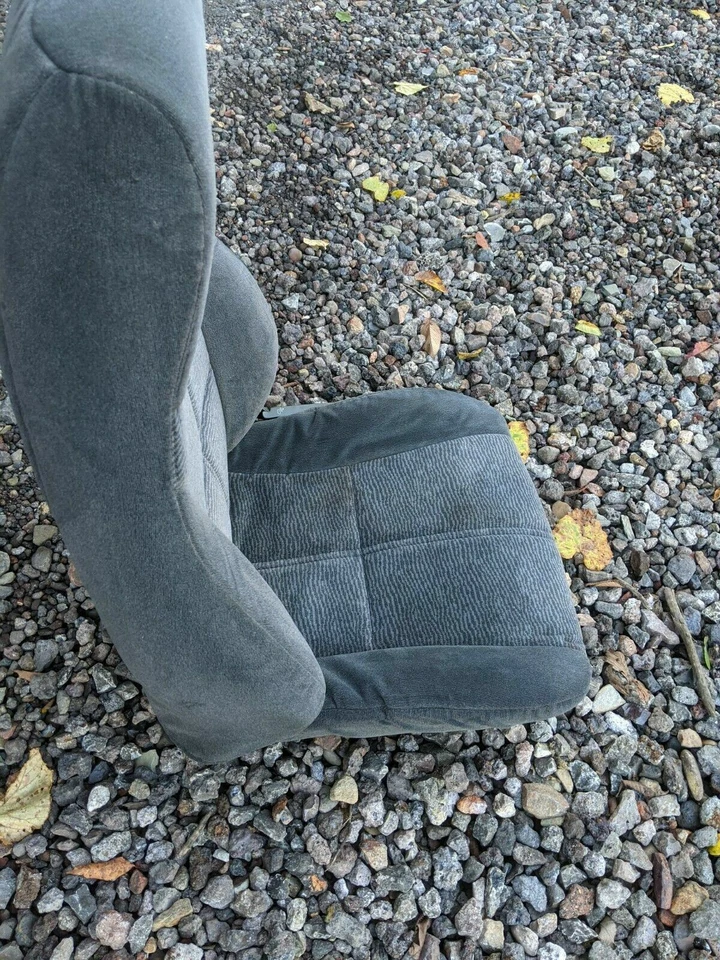 Chevy Camaro 1996 asiento del conductor gris manual a rayas de cebra Foto 4 de 4