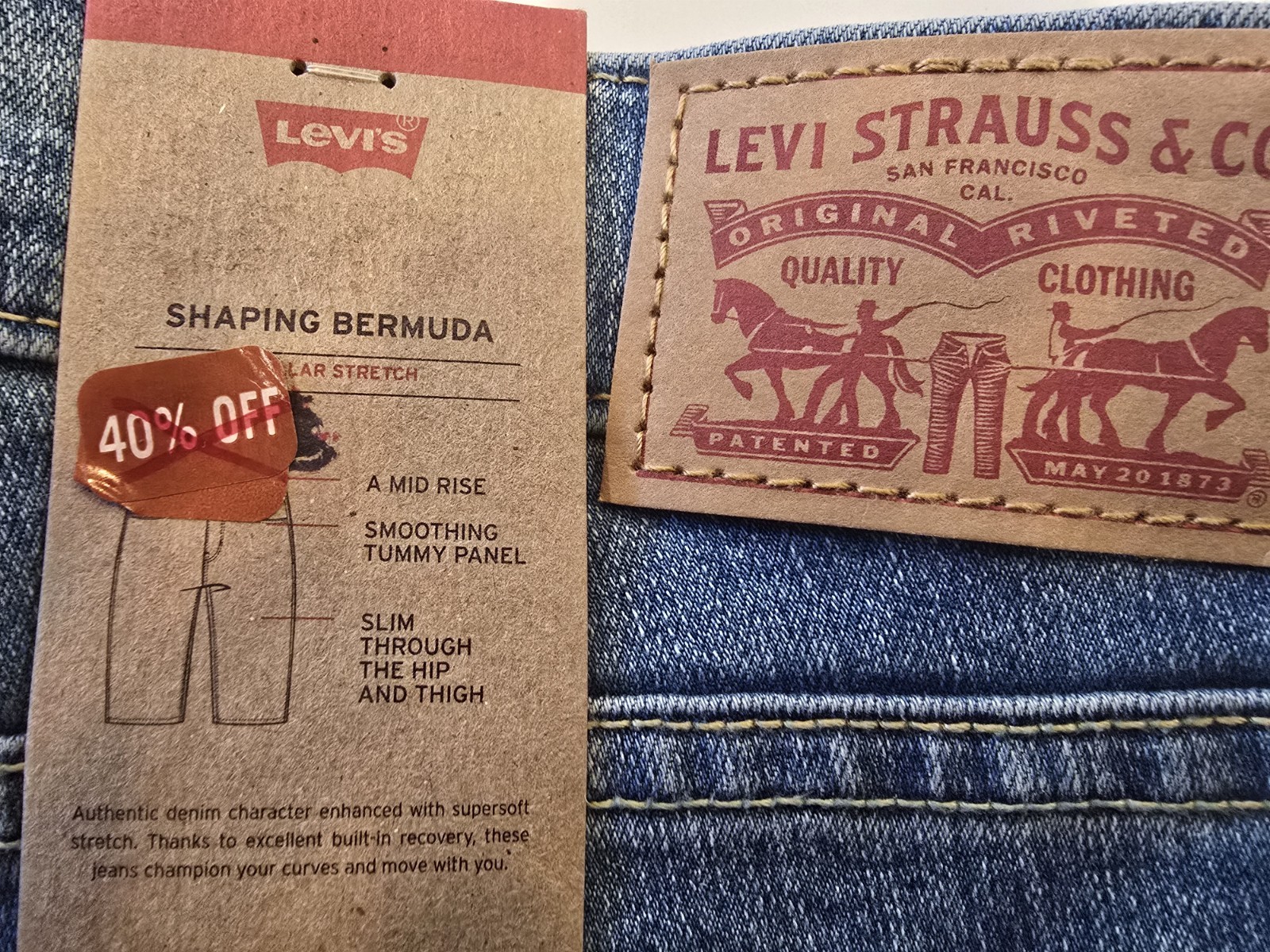 Levi Shaping Bermuda Shorts Womens size 33 thumbnail 5