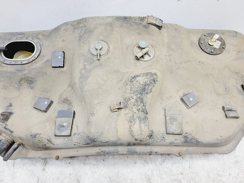 2009 2010 2011 HYUNDAI GENESIS 4DR SEDAN GAS TANK FUEL TANK OEM 311503M600 - Image 4 of 4