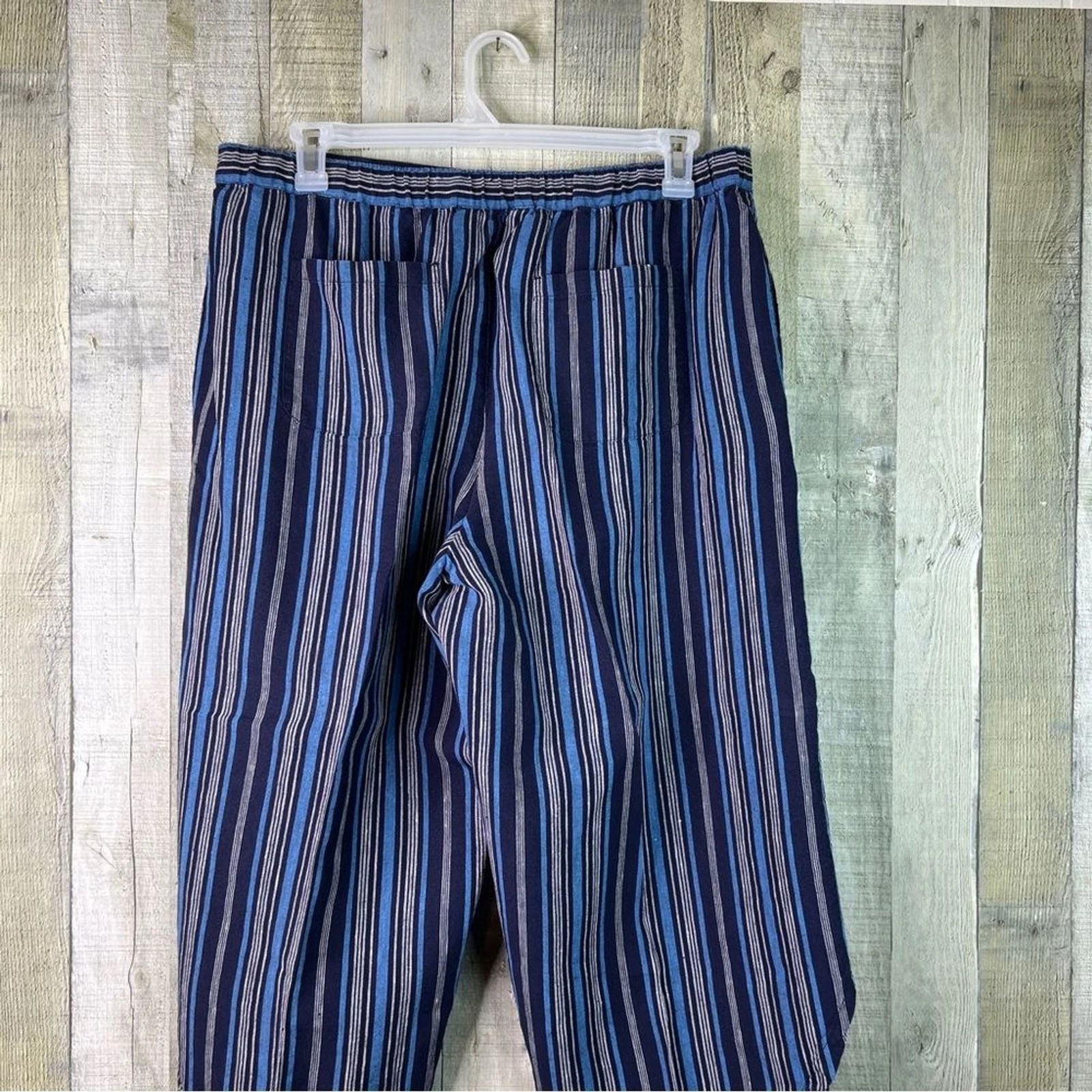 ColdWater Creek Size XL Blue/White Stripes Capri Pants Stretch Back Waistband