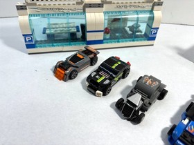 LEGO Racers: Brick Street Customs 8154 (2008) - Retired.