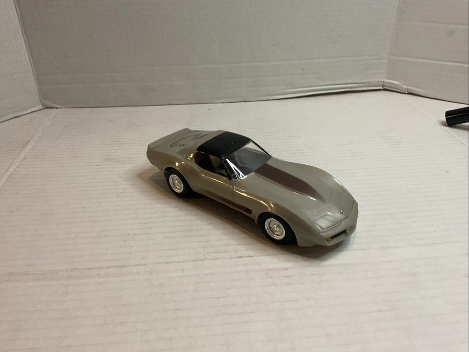 Corvette 1982 concesionario modelo promocional 1/24 Foto 3 de 4