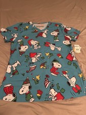Women s NWT Peanuts Christmas V-neck Scrub Top Size Small
