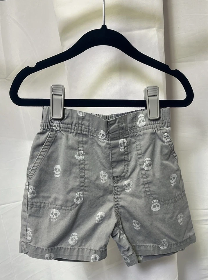 Circo Baby Boys Light Gray Skull Shorts size 18m - Image 2 of 3