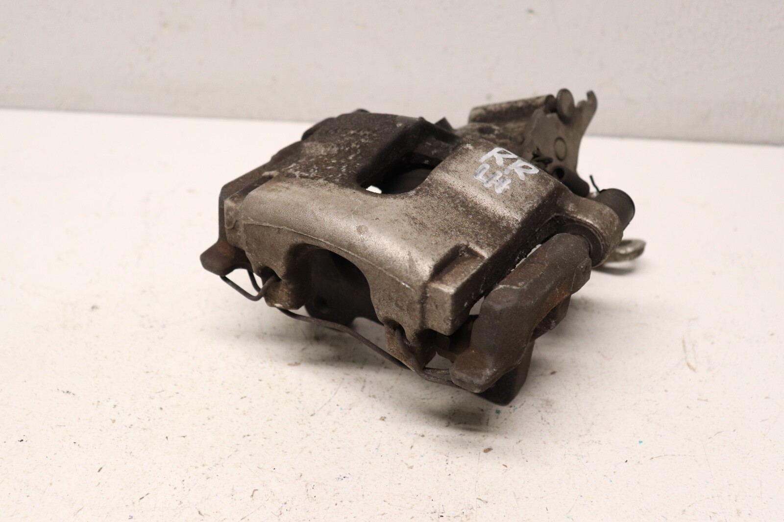 P908129 20102012 Jaguar XF Rear Brake Caliper Driver Side 5.0L RWD OEM