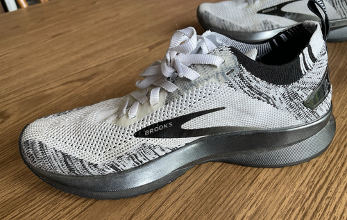 Brooks Levitate 4 Shoes Women's 1203351B121 White Running Shoes Sneakers Sz 6.5 - Picture 8 of 13