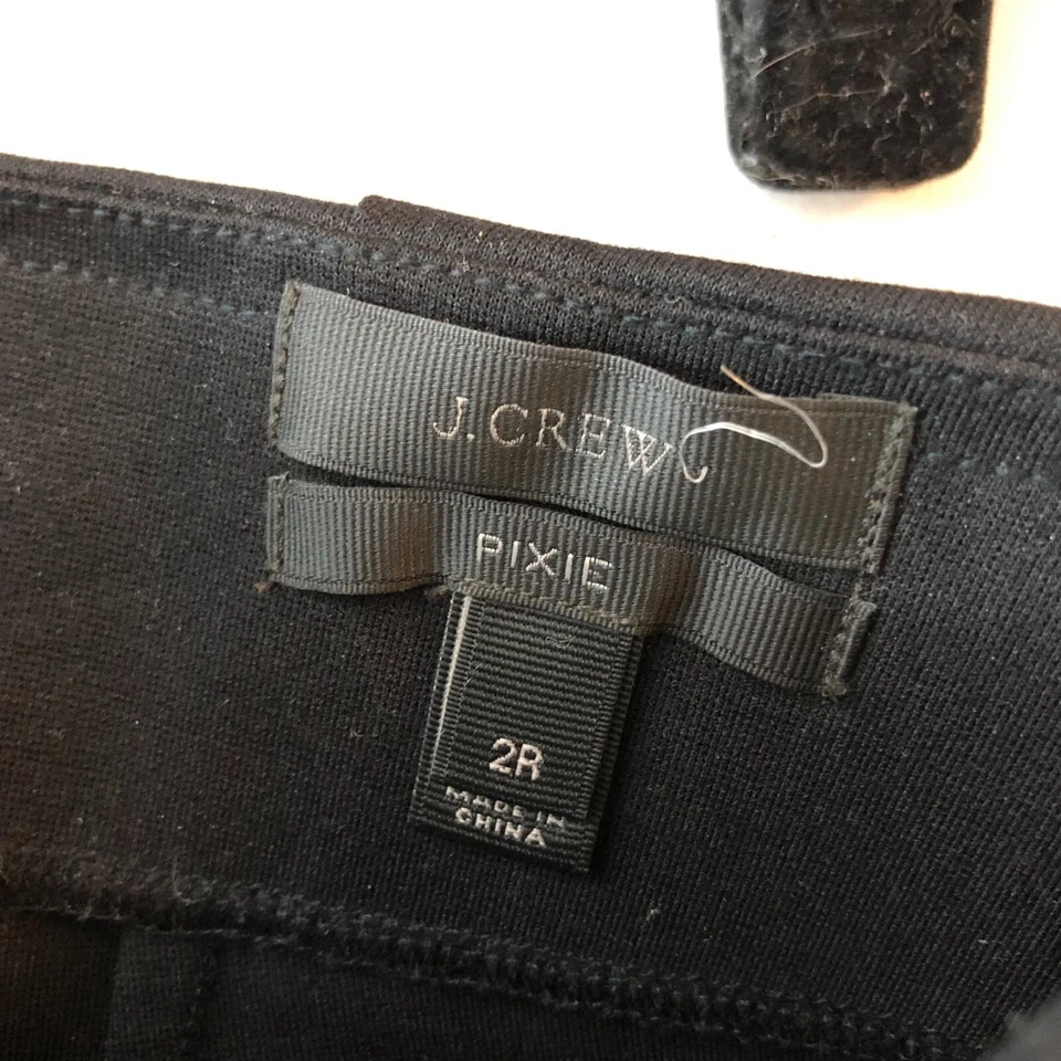 J. Calça pixie skinny cintura média listra contraste couro preto Crew tamanho 2 - Imagem 3 de 4