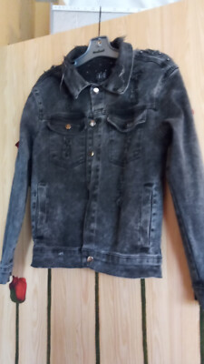 !!!!!TOLLE SCHWARZE DAMEN JEANSJACKE GR:S MIT VIELEN EXTRAS!!!