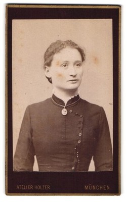 Fotografie Atelier Holzer, München, Schommerstr. 17a, Portrait schönes Fräulein 