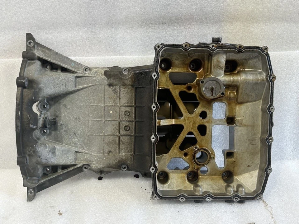 2003 JAGUAR XK8 ENGINE MOTOR OIL PAN UPPER - Image 4 of 4