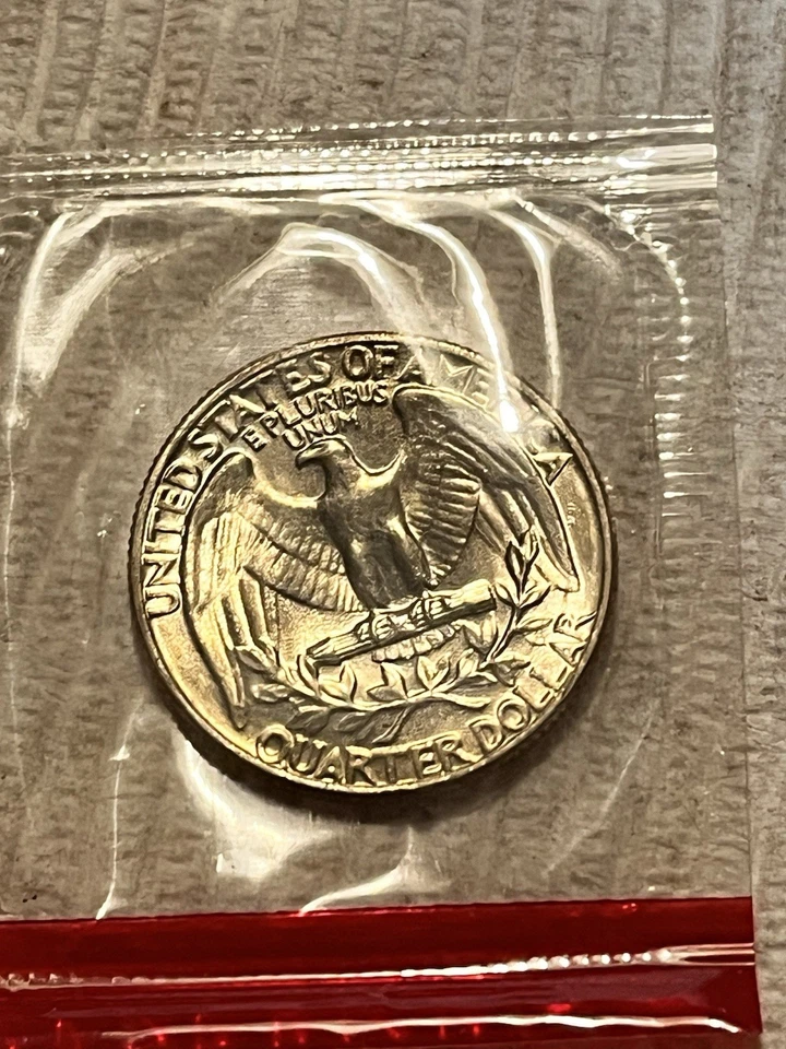 1968 D Washington Quarter ~ BRILLIANT COIN MINT UNC SEALED IN CELLO - Image 4 of 4