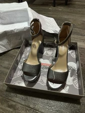 NWB Apepazza Women Ankle Strap high Heels sandals Silver Gray Color size 39 US 9