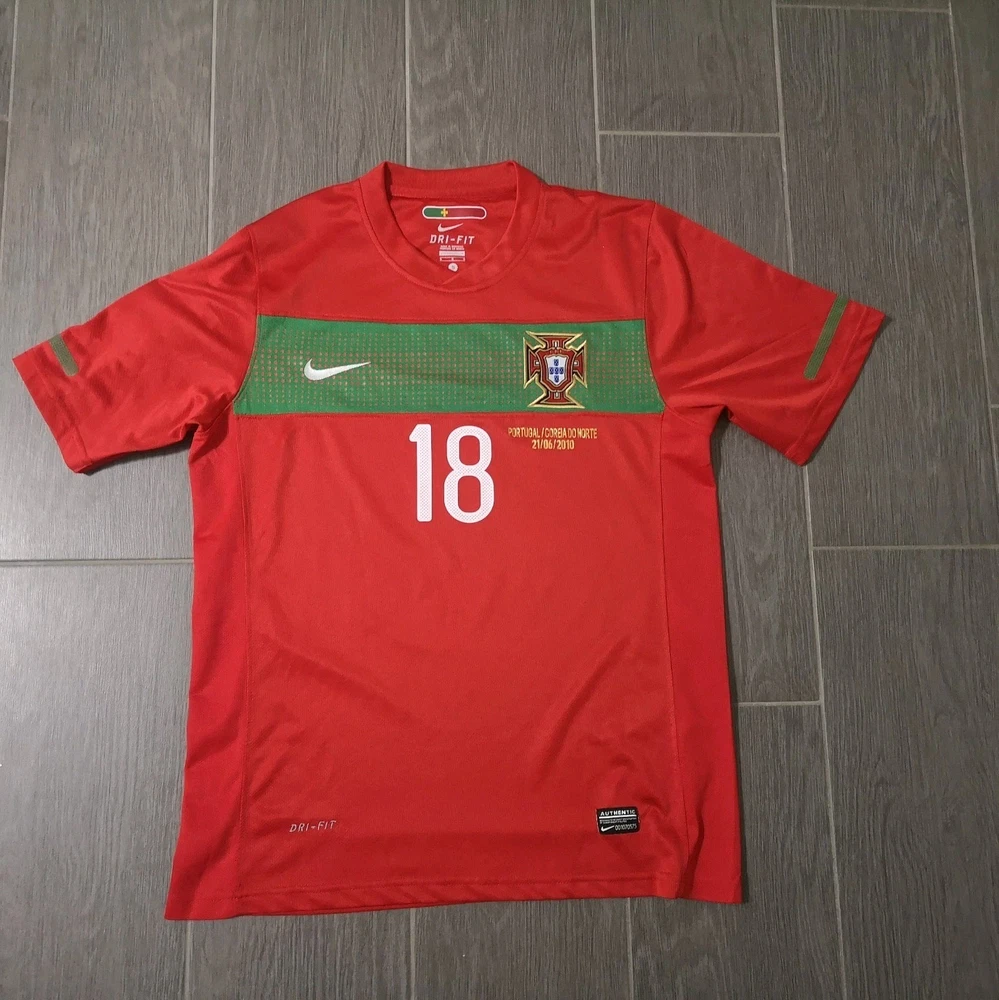 Vintage 2010/11 Portugal Nationalmanschaft H. Almaida WM Trikot Größe: S Fußball