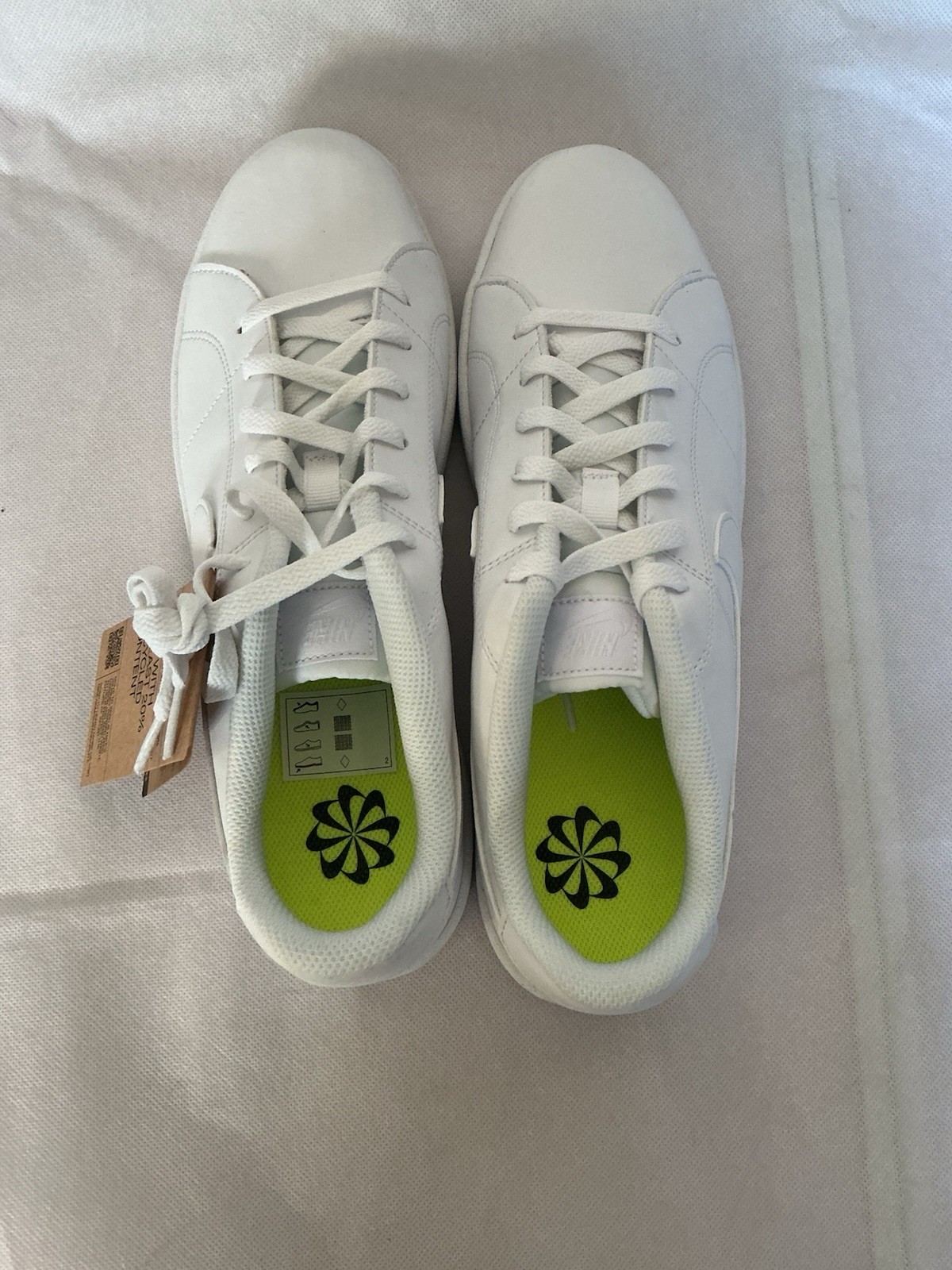 White Nike Men’s Trainers New Boxed Size 9.5 image 6