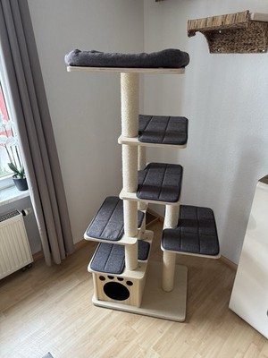 Modern Living Kratzbaum- 3 Monate Alt, Wie Neu!