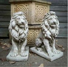 Pair of Lion Statues | Reconstituted Stone Animal Concrete Garden Ornament Decor