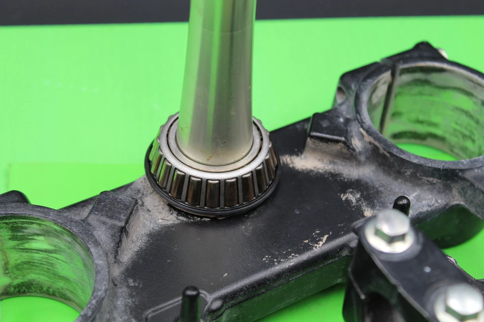 Kawasaki Kx250f 2017 horquillas delanteras inferior superior triple árbol abrazadera de vástago Foto 4 de 4