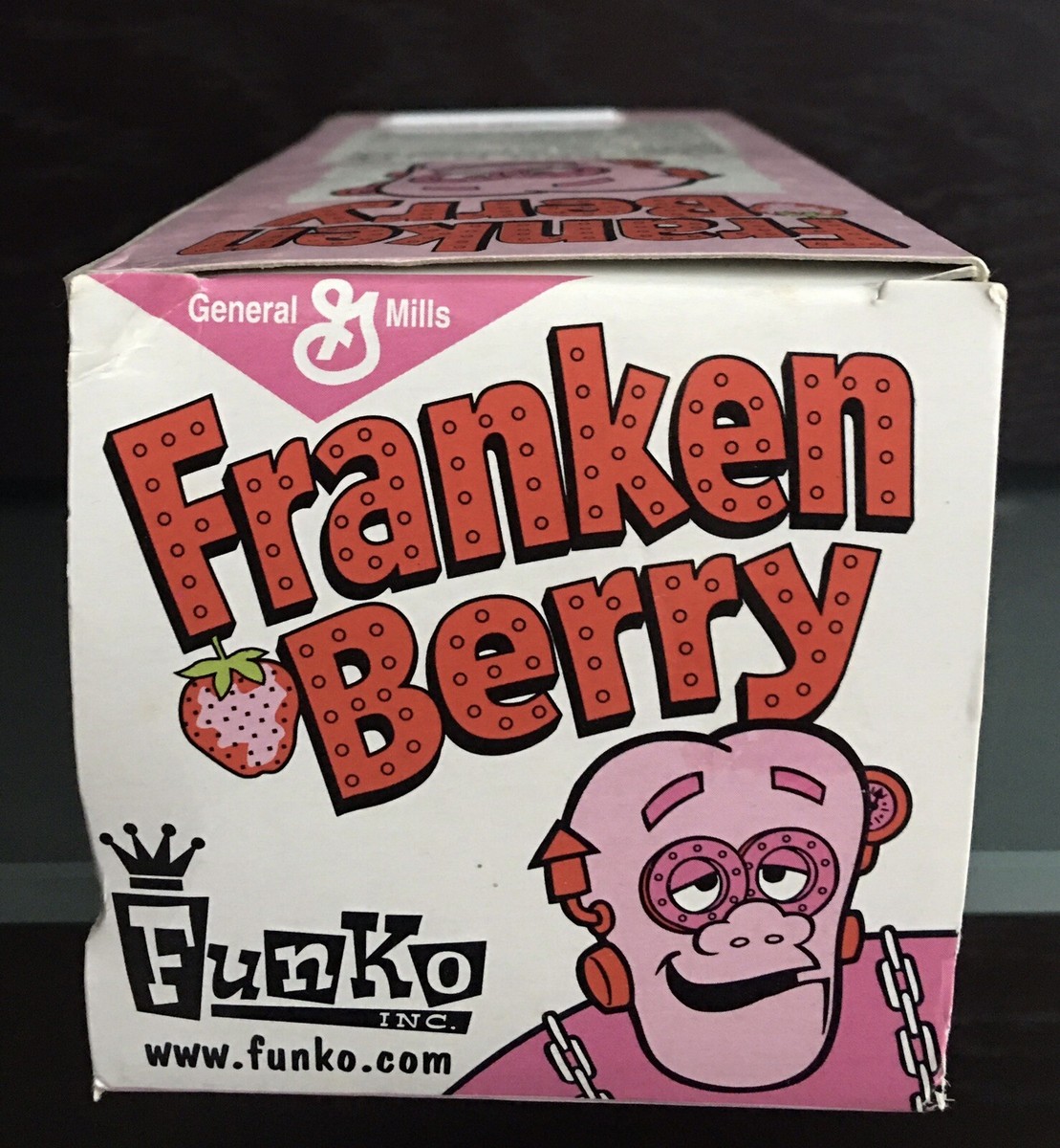 FUNKO WACKY WOBBLER FRANKEN BERRY BOBBLE HEAD - VINTAGE