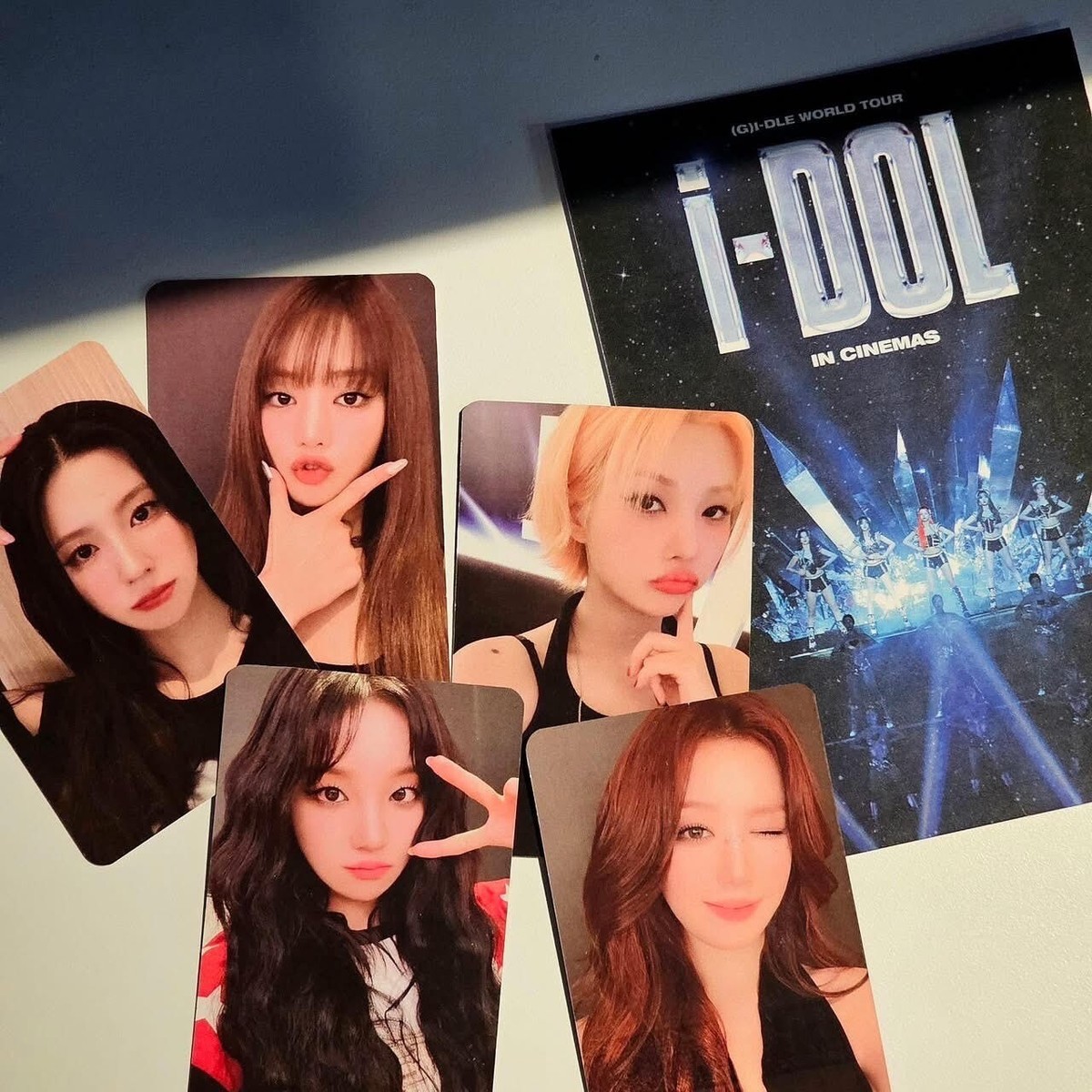 G)I-DLE World Tour Idol In Cinemas Postcard & Photocard G)I-DLE World Tour Idol In Cinemas Postcard & Photocard