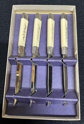Vintage Regent Sheffield Steak Knives Set Of 4 Beige Handles England Emdeko