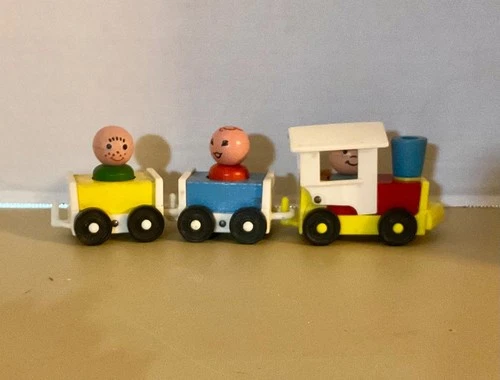 Vintage 1963 Fisher Price Amusement Park Choo Choo Train Wood Little People