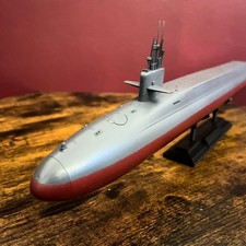 Sottomarino US SSBN classe Ohio scala 1:200 con trasferimenti decalcomanie ed espositore