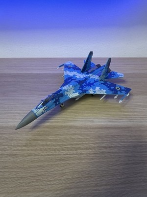 1/72 Ukrainische  SU-27 Flanker Modellflugzeug