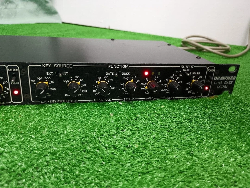 DRAWMER DS201 Dual Channel Noise Gate Rack Mount System JP - Image 3 of 4