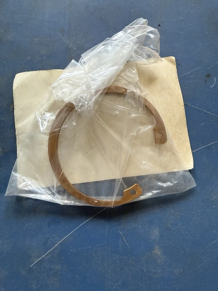 Johnson/Evinrude/OMC/VOLVO Exhaust Bellows Retainer Ring 3852665 - Image 3 of 3