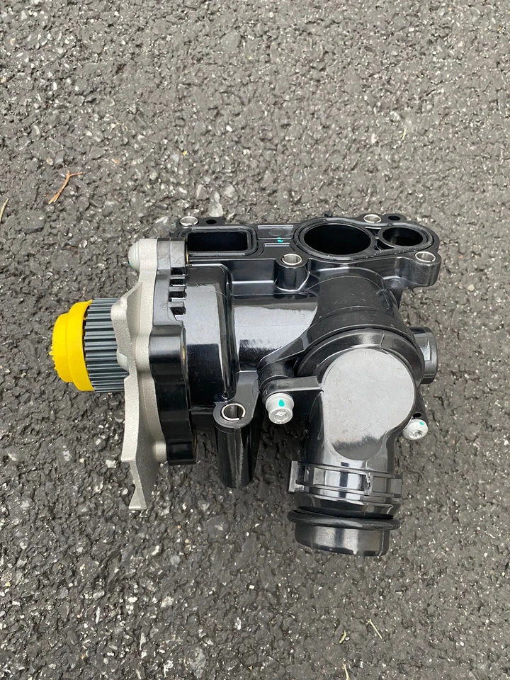  Water pump for a 2013 Audi A5 premium plus coupe 2.0 L auto trans open box pla - Image 3 of 3