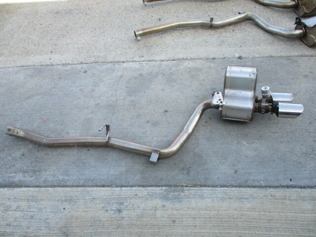 Maserati Ghibli - RH Rear Exhaust Muffler W/ Pipe - P/N 670030856