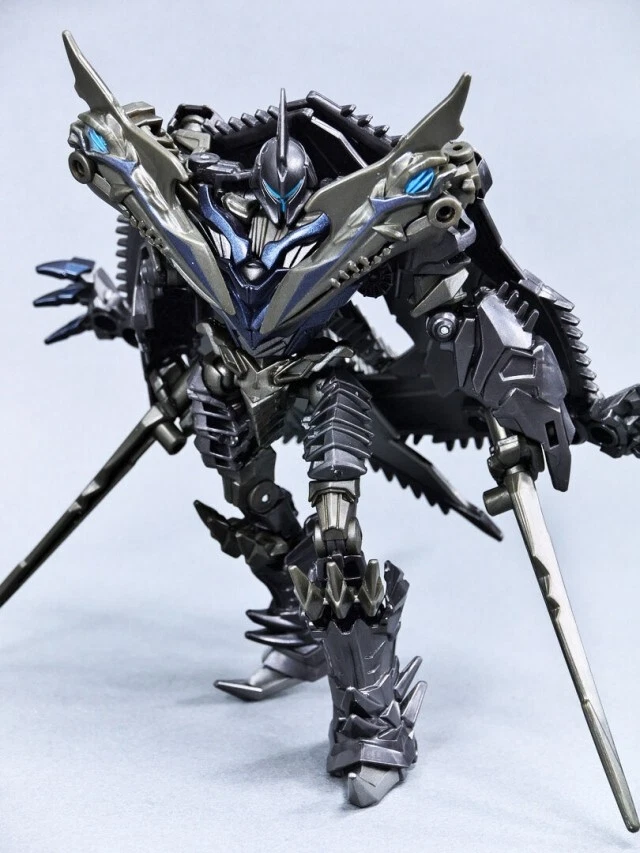 TRANSFORMERS BLACK KNIGHT STRAFE AGE OF EXTINCTION AOE MOVIE ADVANCED DELUXE NEW - Image 4 of 4